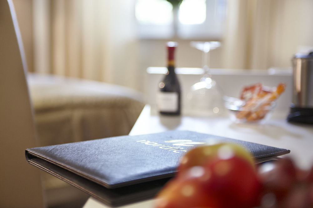 Hotel Domicil Hamburg By Golden Tulip Екстер'єр фото